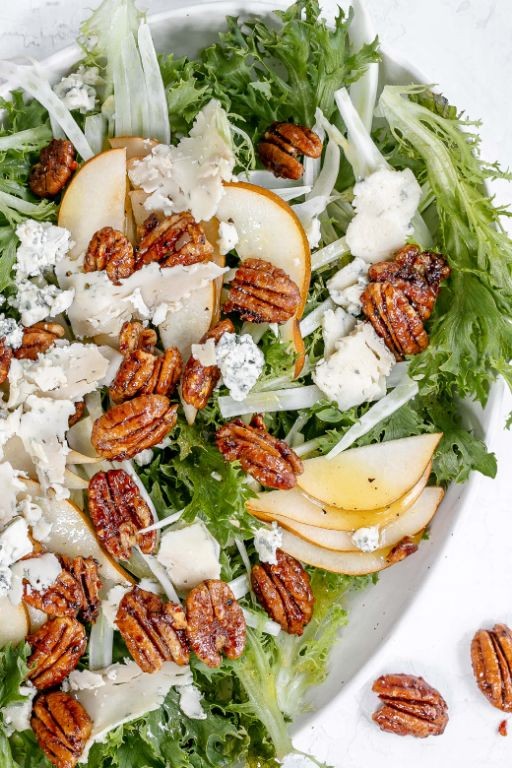 Frisee, Pear, and Walnut Salad with Blue Cheese