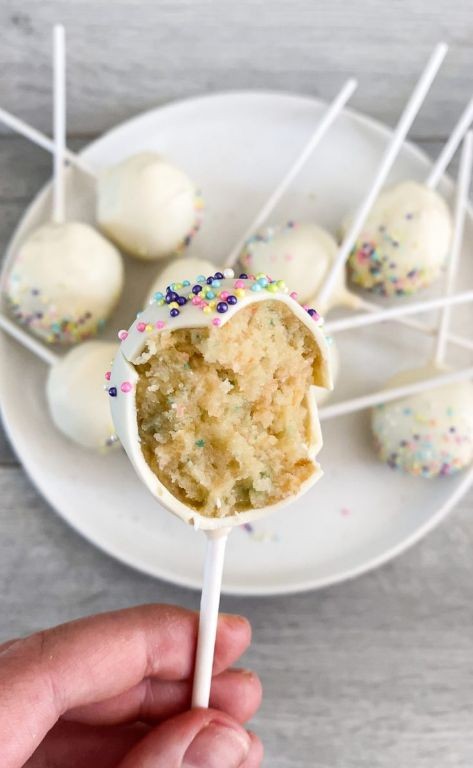 Funfetti Cake Pops