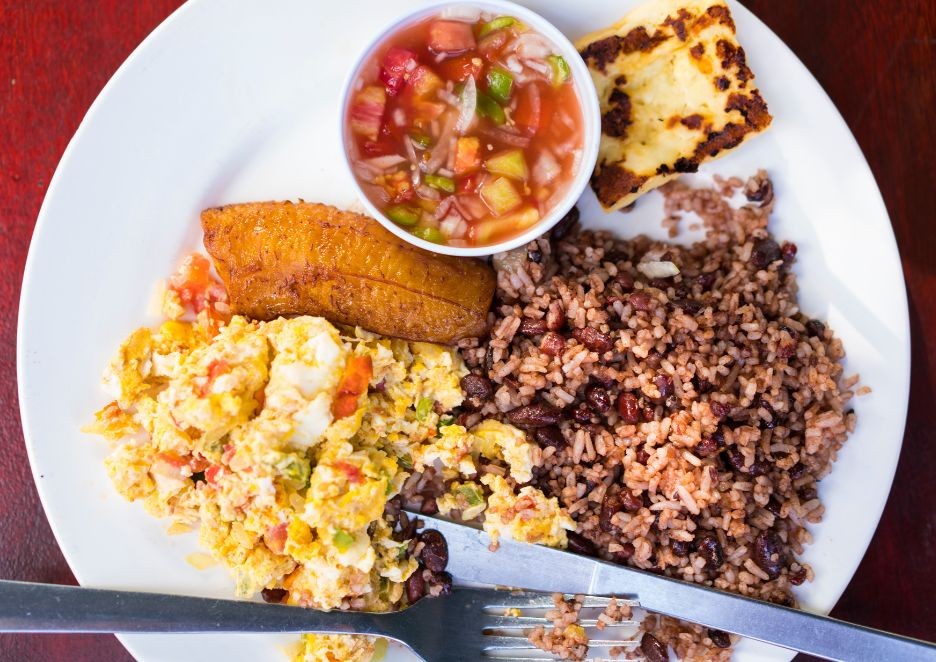 Gallo Pinto with Crispy Tofu