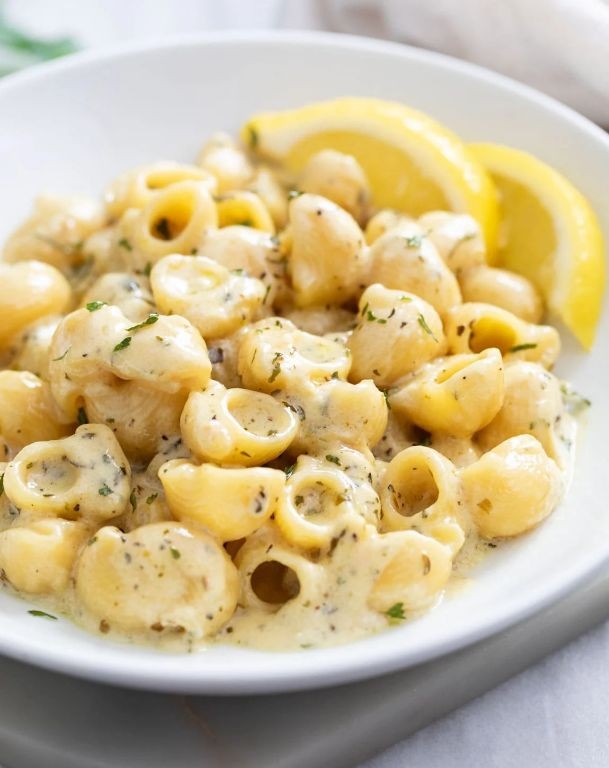 Garlic Butter Herb One Pot Pasta