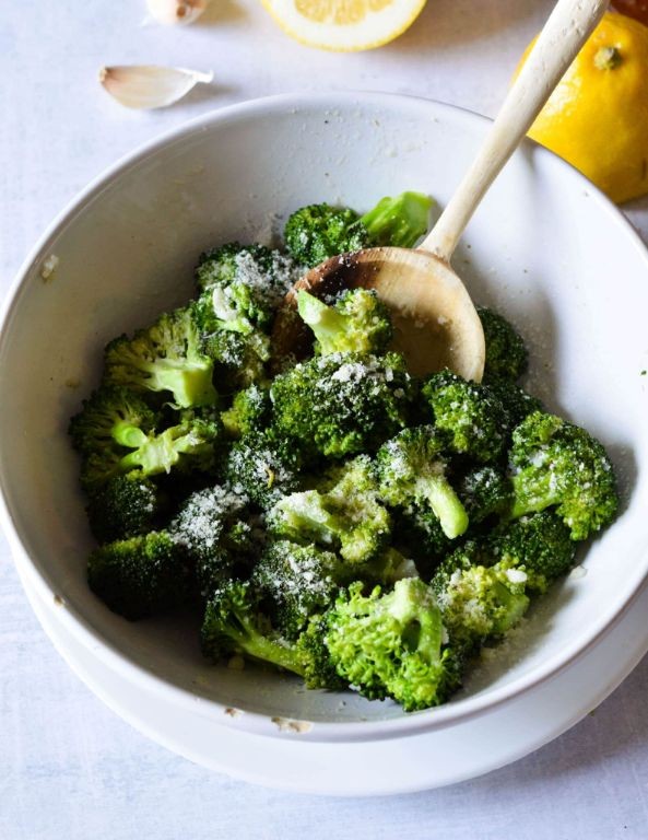 Garlic Butter Microwave Broccoli