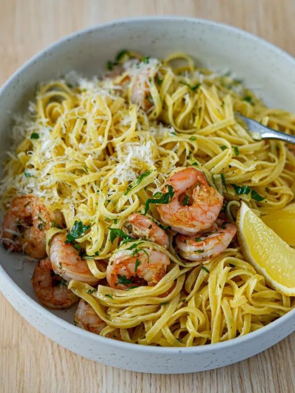 Garlic Butter Shrimp Linguine