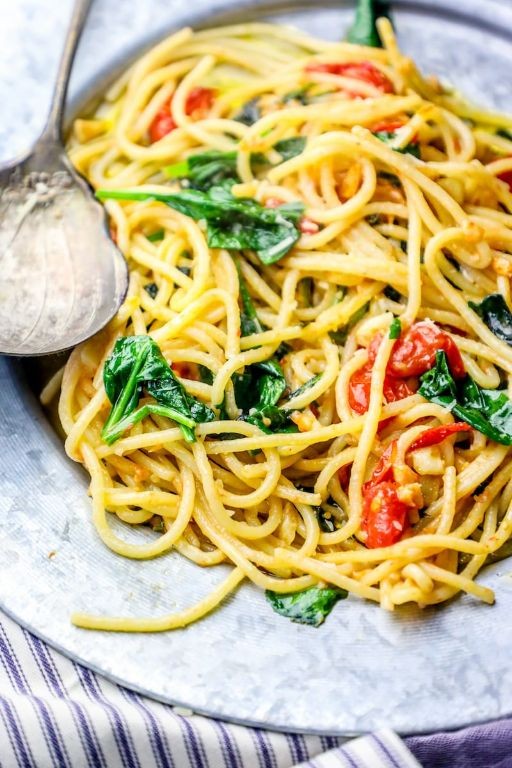 Garlic Butter Spinach Pasta with Parmesan