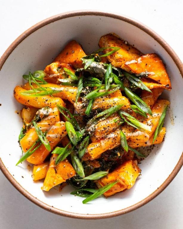 Garlic Butter Tteokbokki with Herbs