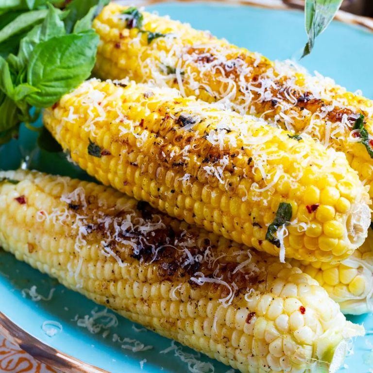 Garlic Parmesan Grilled Corn on the Cob