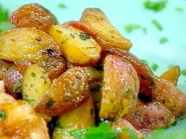 Garlic Roasted Potatoes with Crispy Bacon
