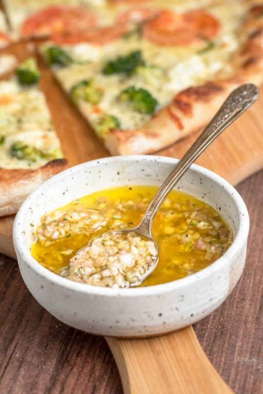 Garlic and Herb Infused Pizza Sauce