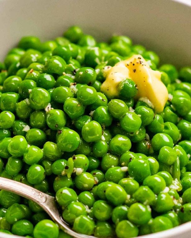Garlic butter canned peas