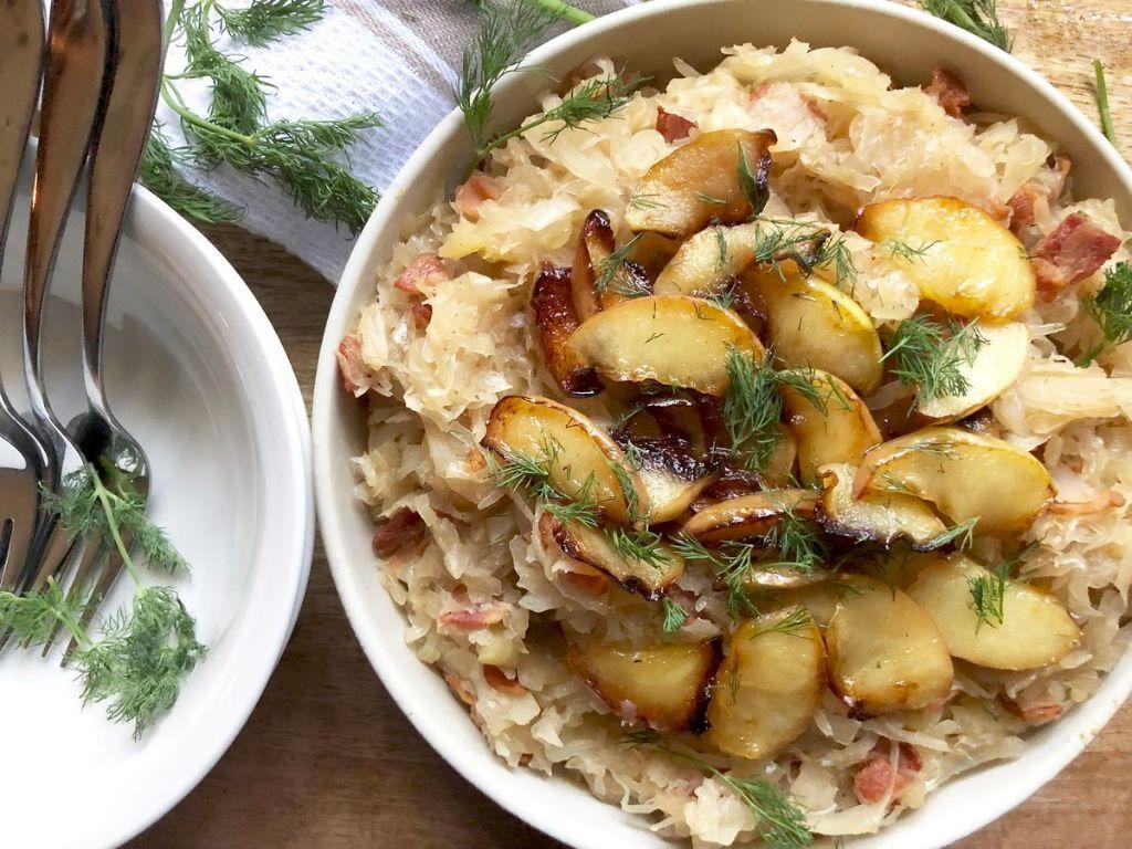 German Sauerkraut with Apples and Bacon