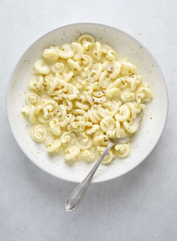 Ghostly Alfredo Pasta with White Truffle Oil