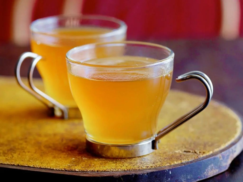 Ginger Tea Hot Toddy with Fresh Ginger