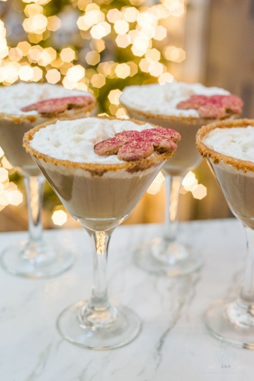 Gingerbread Eggnog Martini