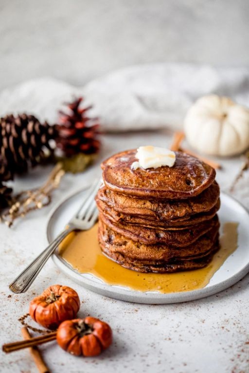 Gingerbread Pancakes with Maple Syrup
