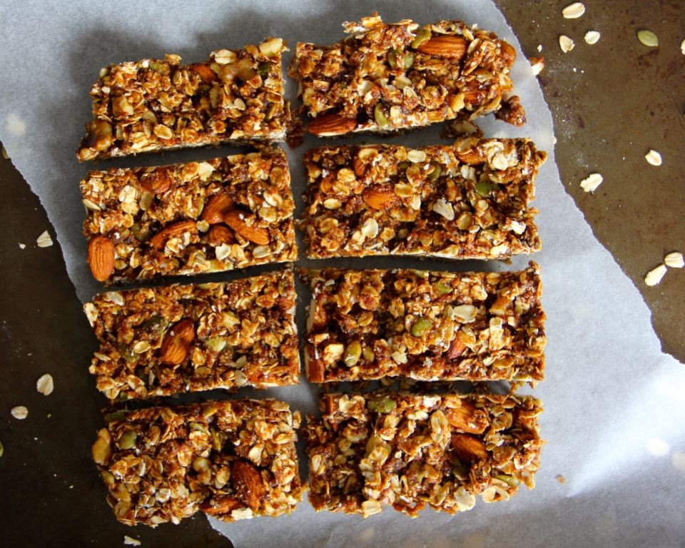 Gingerbread Raw Granola Bars