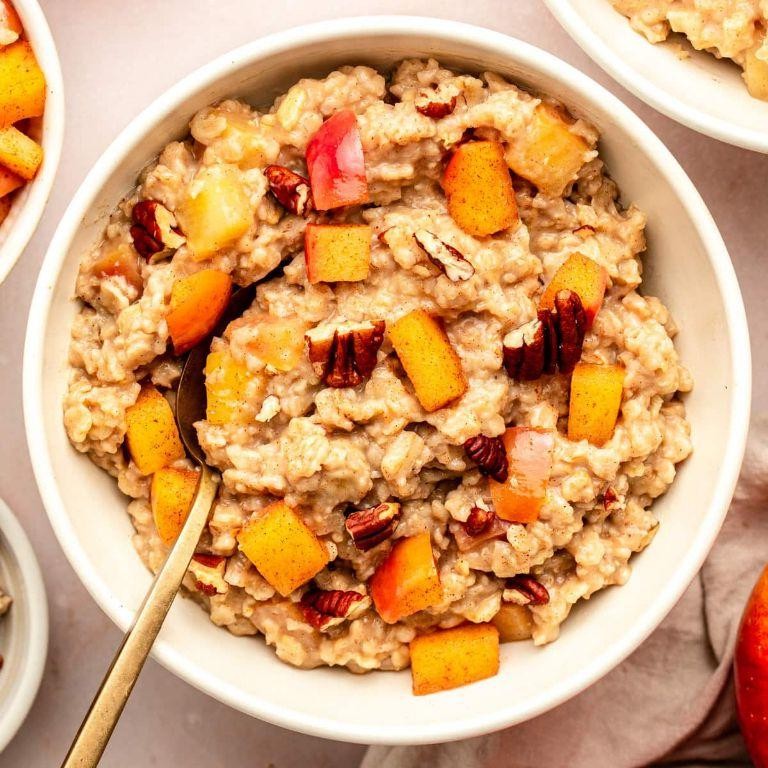 Gluten Free Apple Cinnamon Oatmeal
