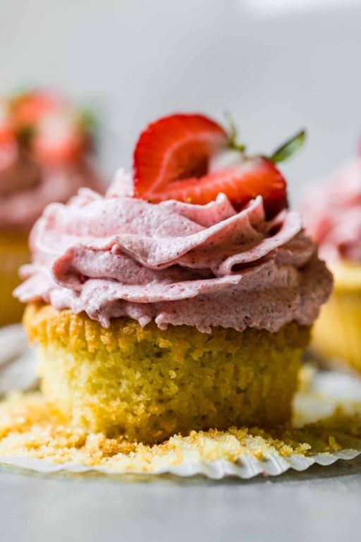 Gluten-Free Strawberry Cupcakes with Almond Flour