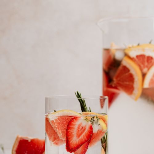 Grapefruit and Rosemary Slimming Water