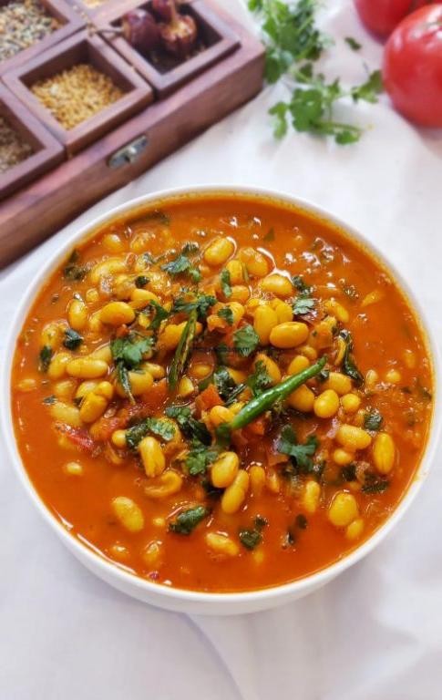 Great Northern Bean and Spinach Curry