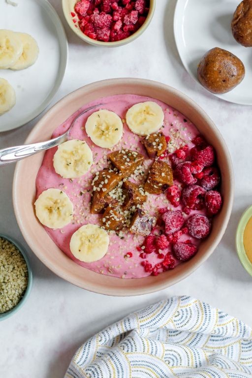 Greek Yogurt Berry Smoothie Bowl