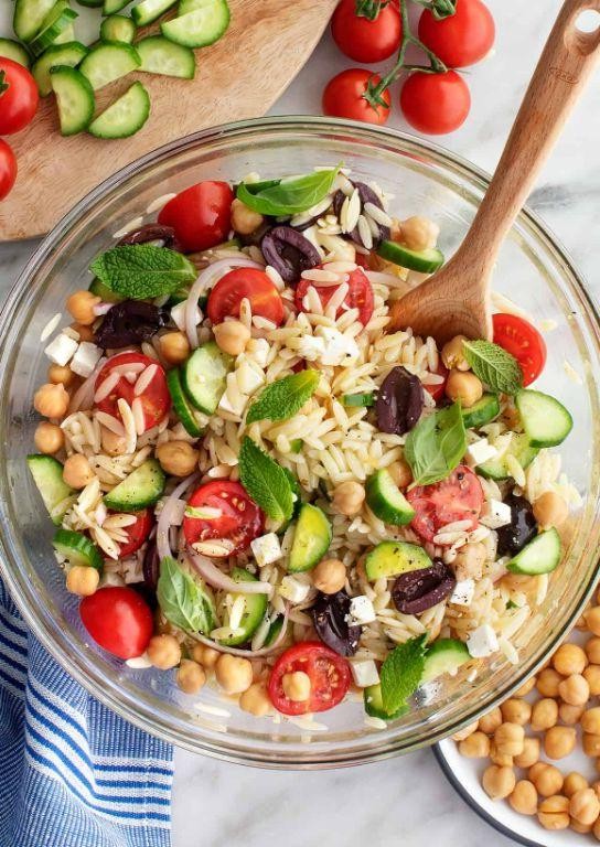 Greek-Style Orzo with Tomatoes and Olives