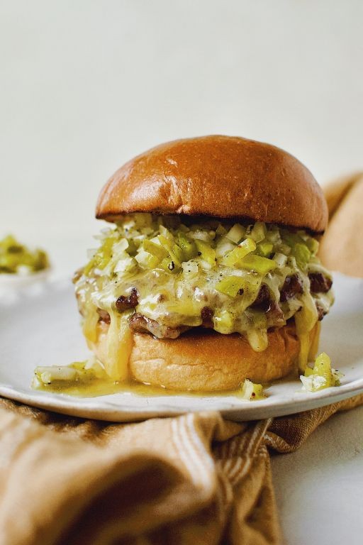 Green Chile Cheeseburgers