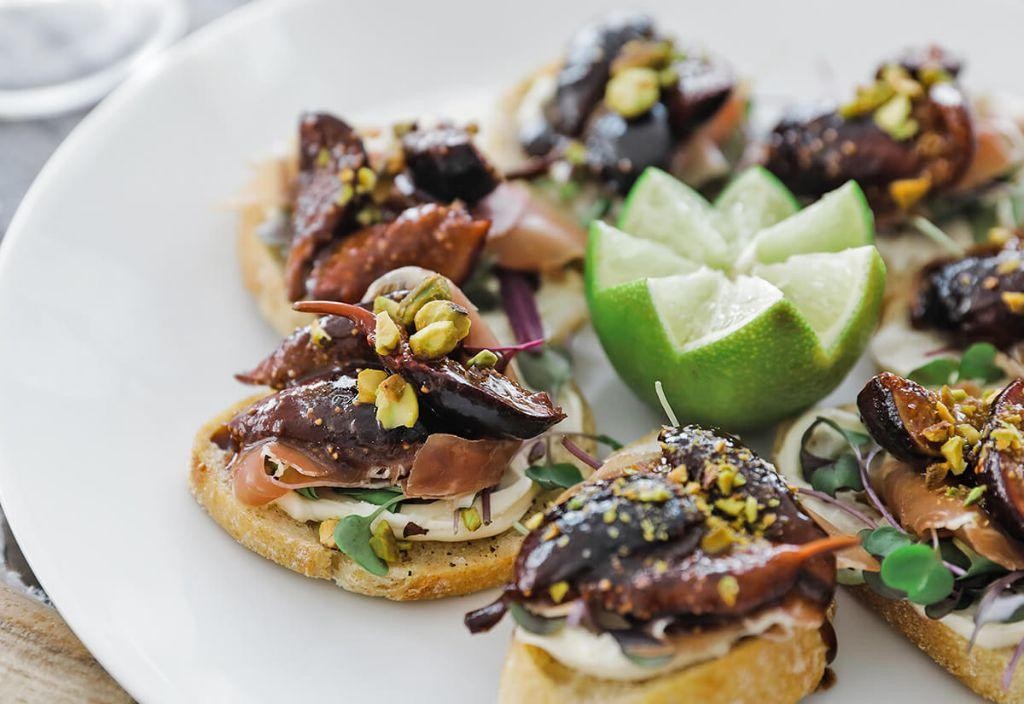 Green Fig and Balsamic Bruschetta