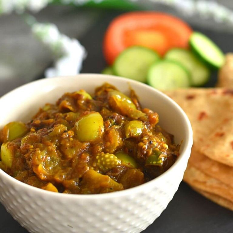 Green Tomato and Onion Sabzi