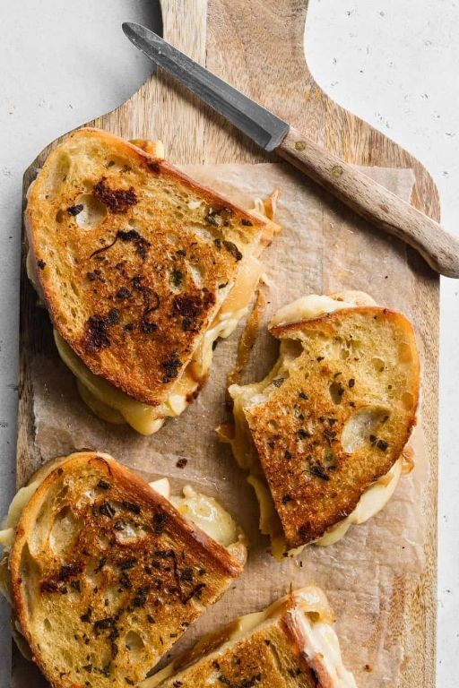 Grilled Cheese with Green Apple and Caramelized Onions