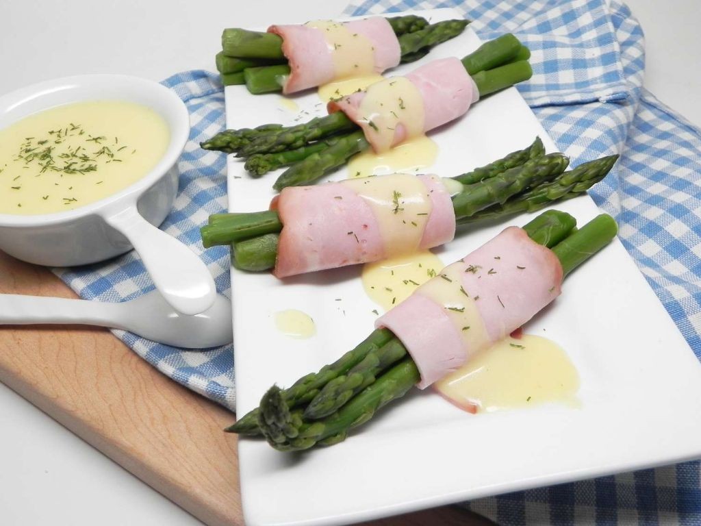 Ham and Asparagus Roll-Ups with Hollandaise