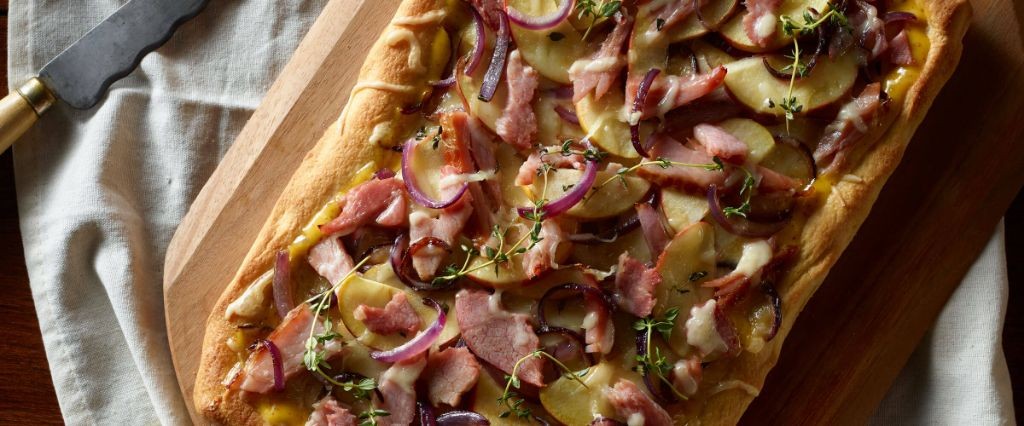 Ham and Caramelized Onion Flatbread Pizza