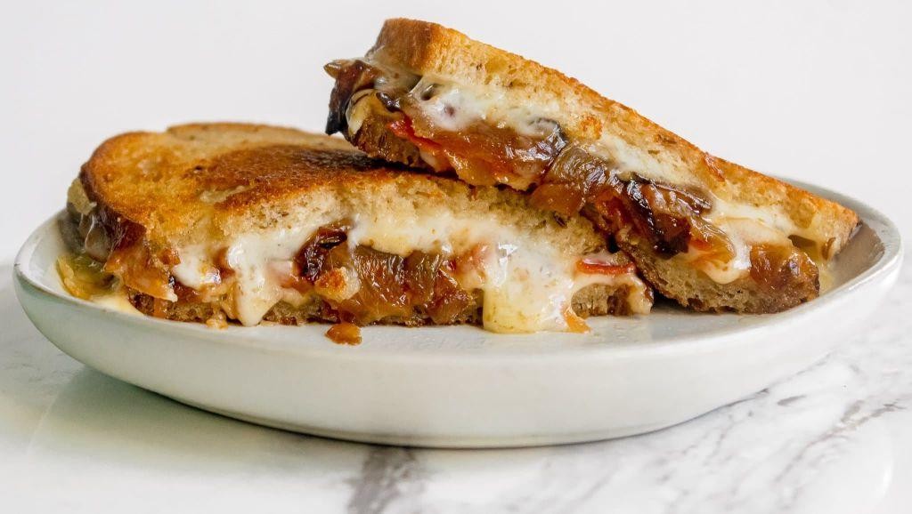 Havarti Grilled Cheese with Caramelized Onions