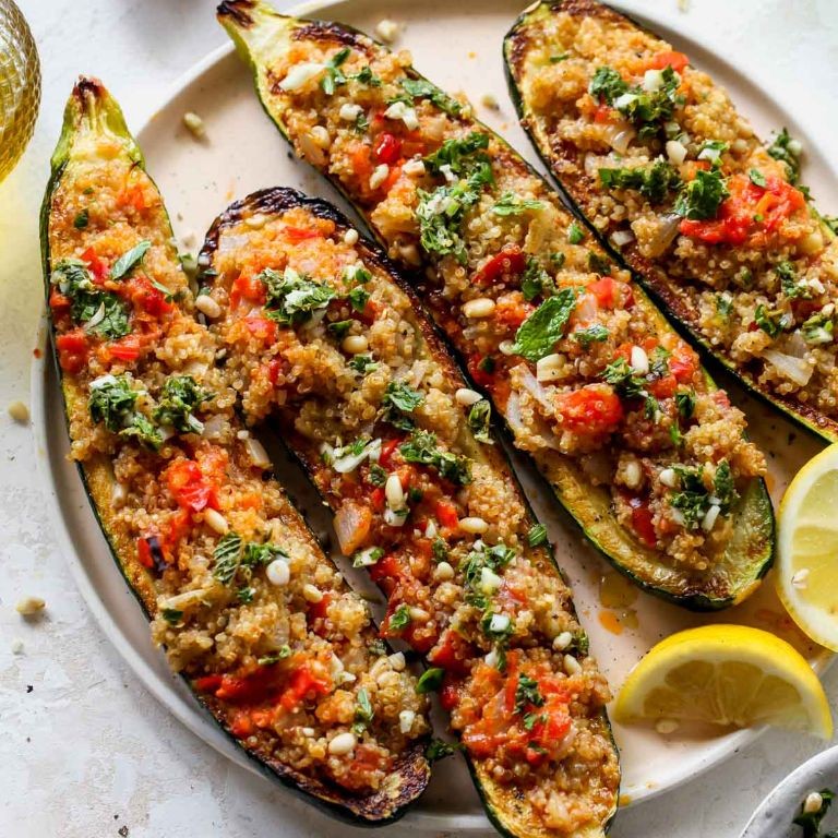 Healthy Beef and Quinoa Stuffed Zucchini Boats