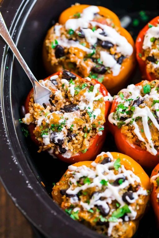 Healthy Crock Pot Beef and Quinoa Stuffed Peppers