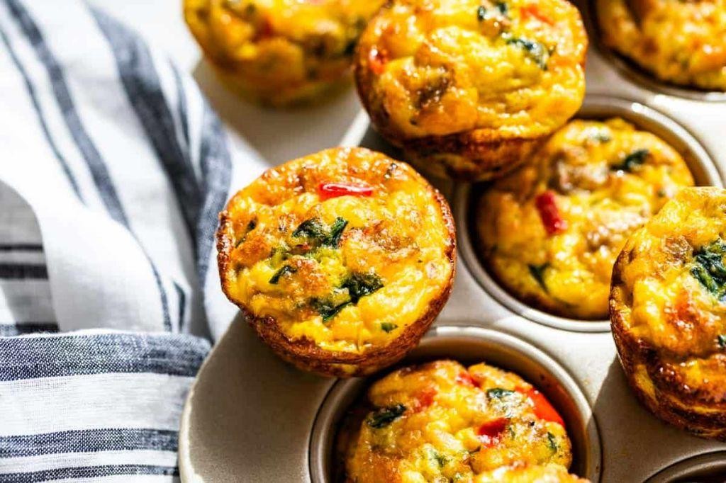 Healthy Sausage and Egg Breakfast Muffins