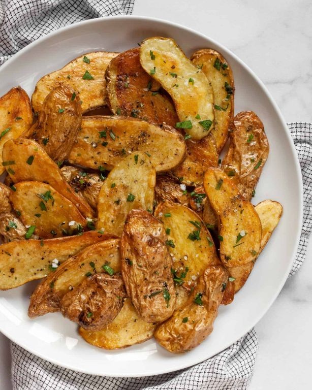 Herbed Roasted Fingerling Potatoes