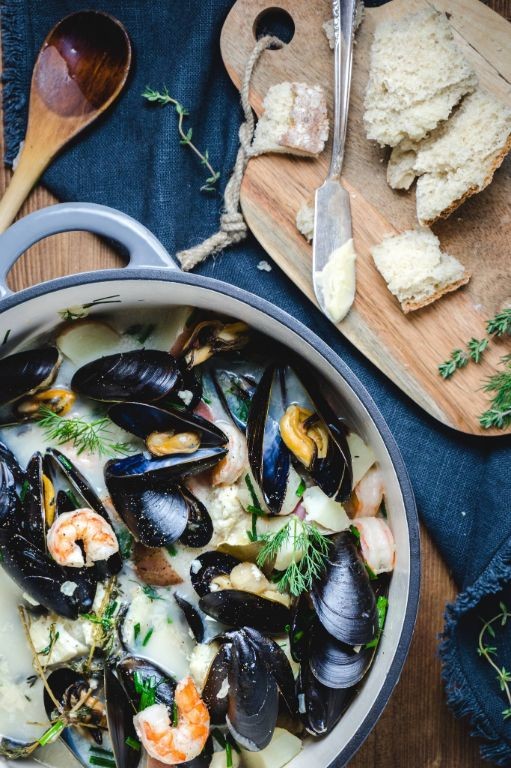 Herbed White Wine Seafood Chowder