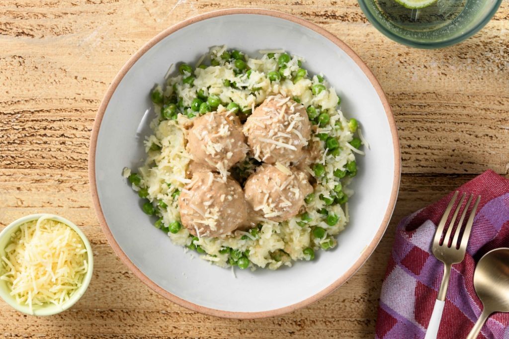 Herbed turkey meatballs with mashed cauliflower