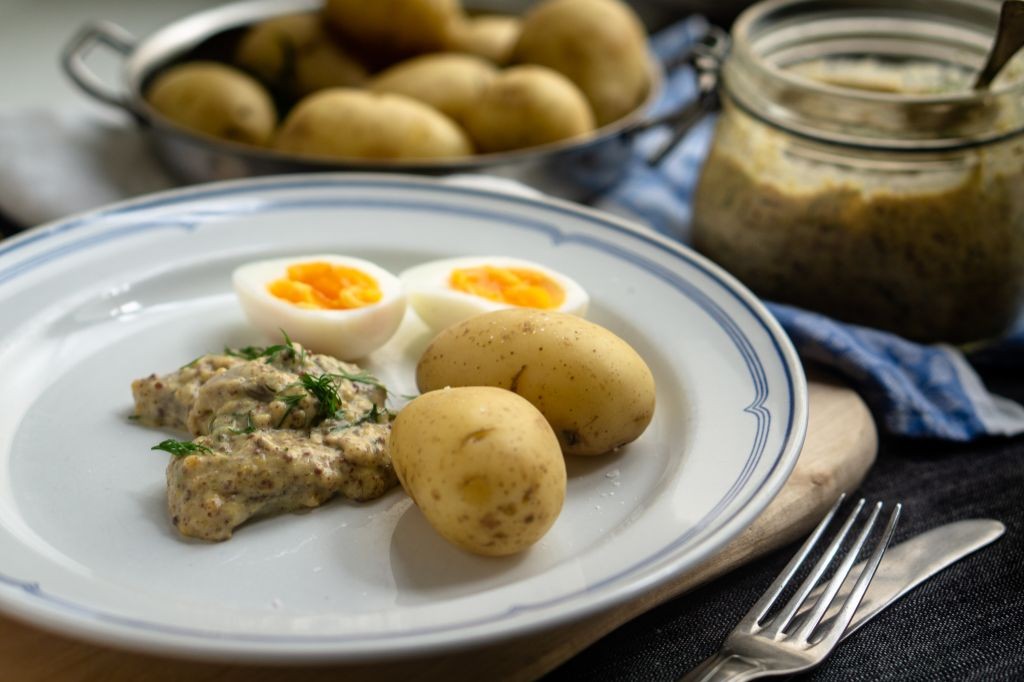 Herring in Mustard Sauce