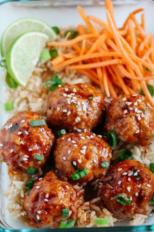 Honey Sriracha Glazed Meatballs with Rice