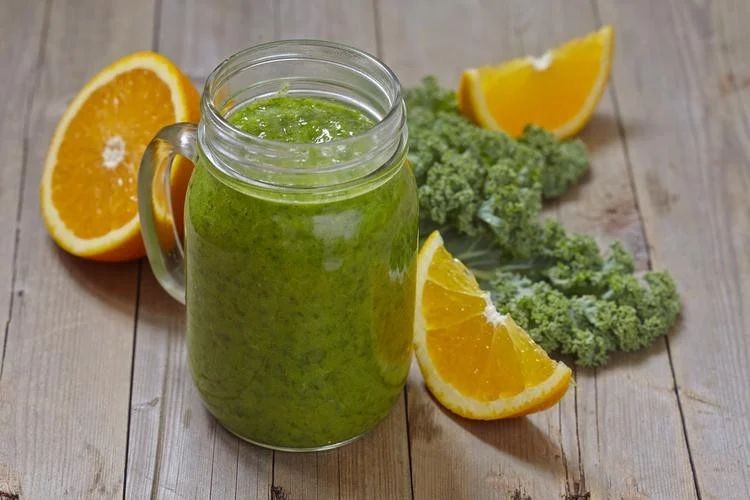 Kale and Orange Vitamin C Smoothie