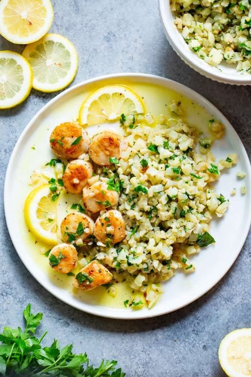 Keto Scallops with Cauliflower Rice