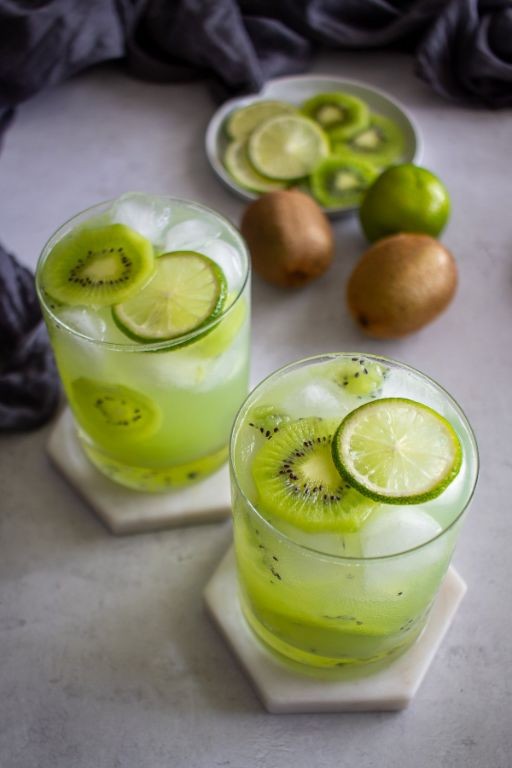 Kiwi Lime Vodka Soda