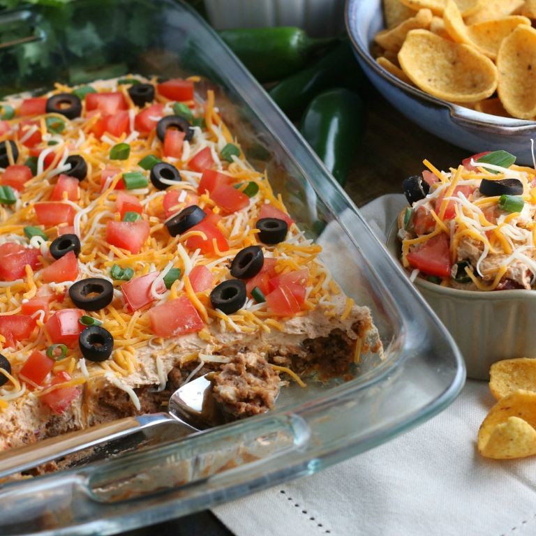 19 Creamy Boat Dip Recipes Perfect for Parties
