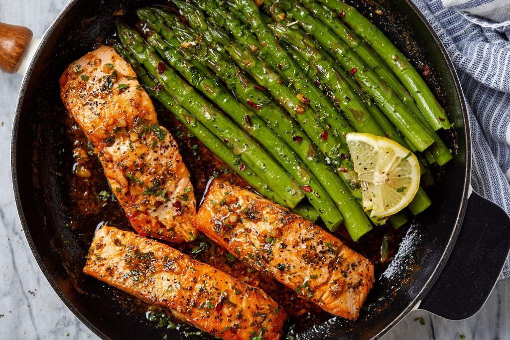 Lemon Butter Salmon with Asparagus