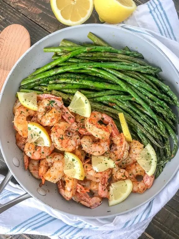 Lemon Garlic Butter Shrimp and Asparagus