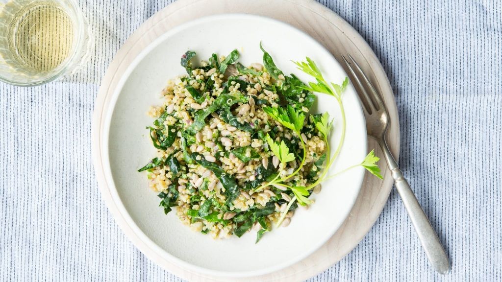 Lemon Garlic Quinoa and Kale Salad