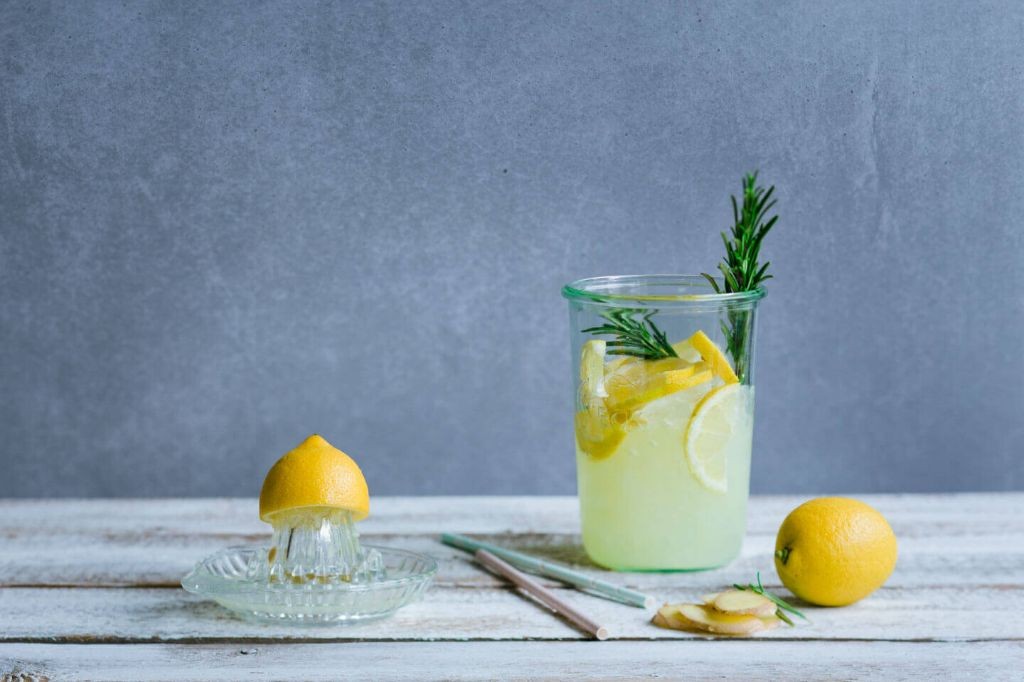 Lemon Honey Switchel for Summer Refreshment