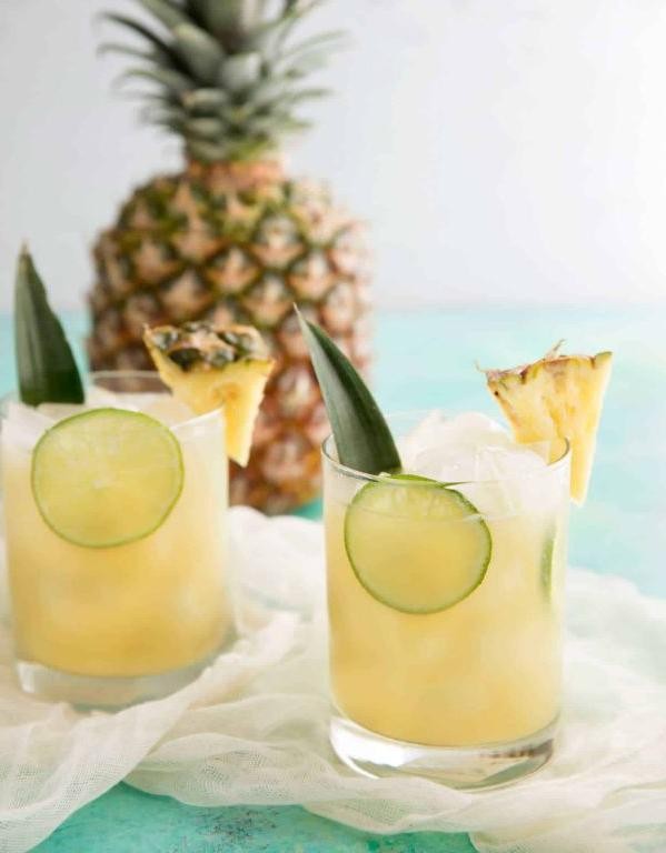 Light Pineapple Rum Punch