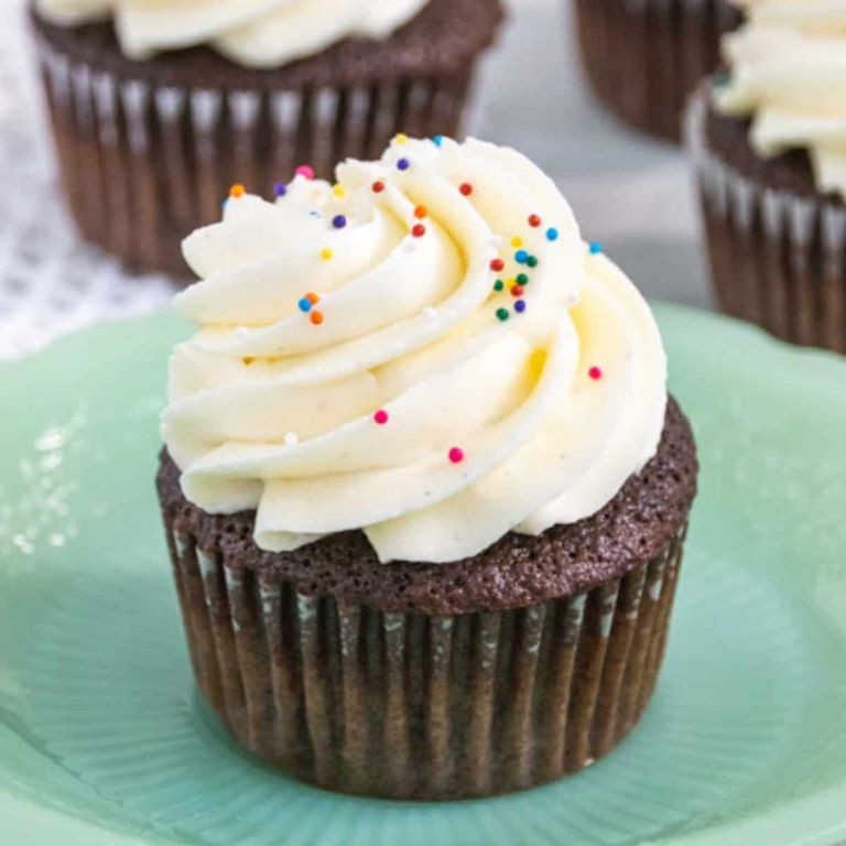 Light Whipped Vanilla Buttercream Frosting
