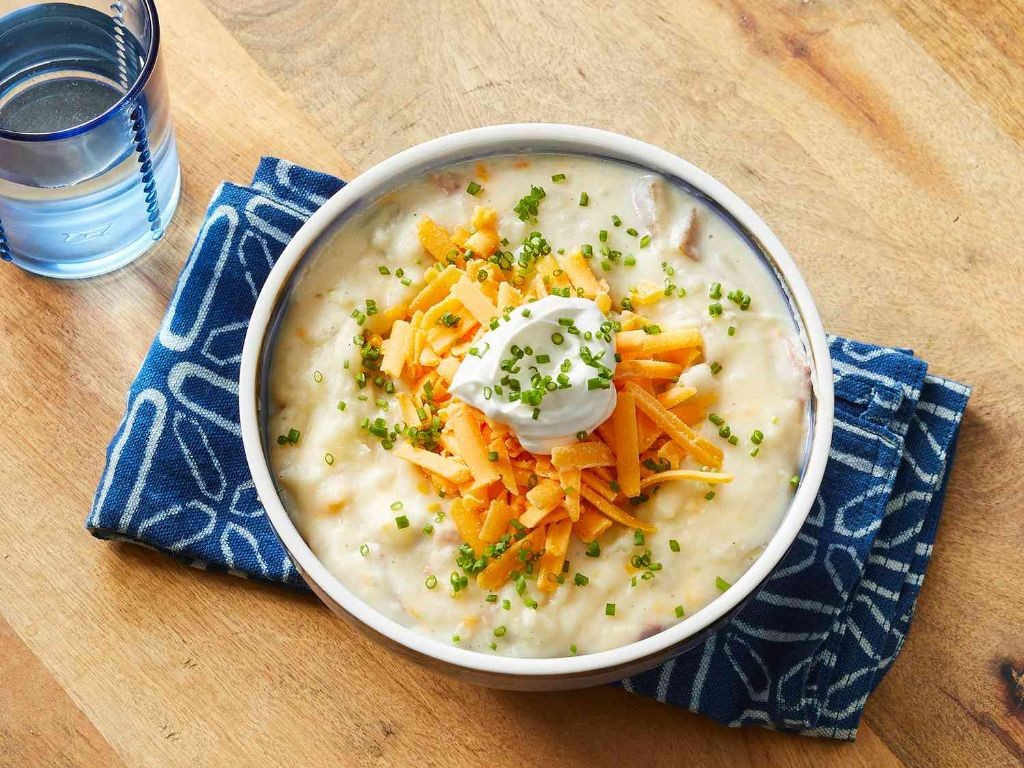 Loaded Baked Potato Crockpot Soup